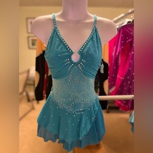 Girls skating dress size 12/14.